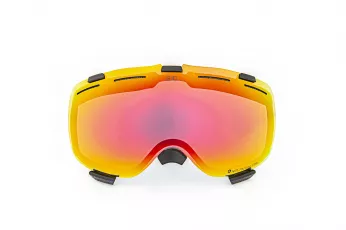 S039001 red revo_16